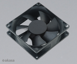 ventilátor Akasa - 8 cm - Paxfan - černý